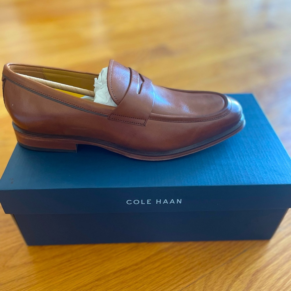 Cole Haan size 10 MC Penny Loafer